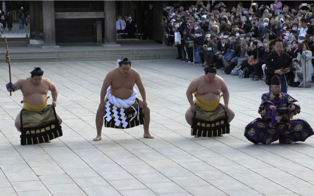 Un mongol a devenit yokozuna într-o ceremonie „mistică”: doar 73 de oameni mai reușiseră asta în istorie » Imagini rare de la Tokyo