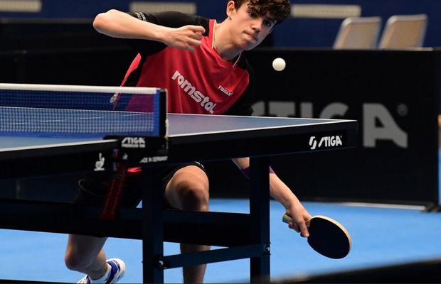 La numai 15 ani, Robert Istrate nu are dubii: ”Trăiesc pentru tenisul de masă, n-aș mai putea să stau departe de sală”