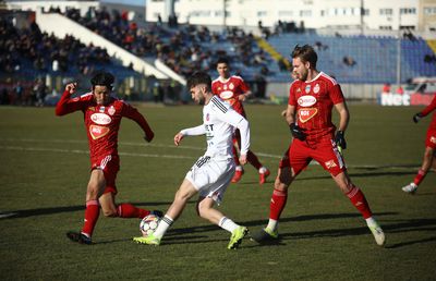 Sepsi bate pasul pe loc și pierde puncte pe terenul penultimei clasate cu om în plus » Clasamentul ACUM