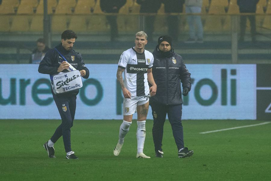 Valentin Mihăilă a fost cel mai bun în dezastrul cu Lecce » Reacția fanilor și ce a decis Parma cu Fabio Pecchia!