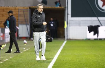 Suspendare uriașă primită în Franța! » Momente șocante: l-a trântit și apoi l-a târât în afara terenului pe adversar