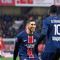 Ousmane Dembele celebrează cu Hakimi unul dintre golurile sale // Foto: Imago