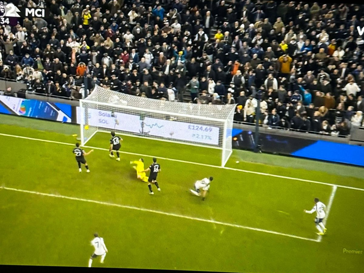 Gol Solanke în Tottenham - Manchester City