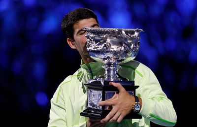 Carlos Alcaraz, campion în premieră la Australian Open după o finală de poveste cu Novak Djokovic