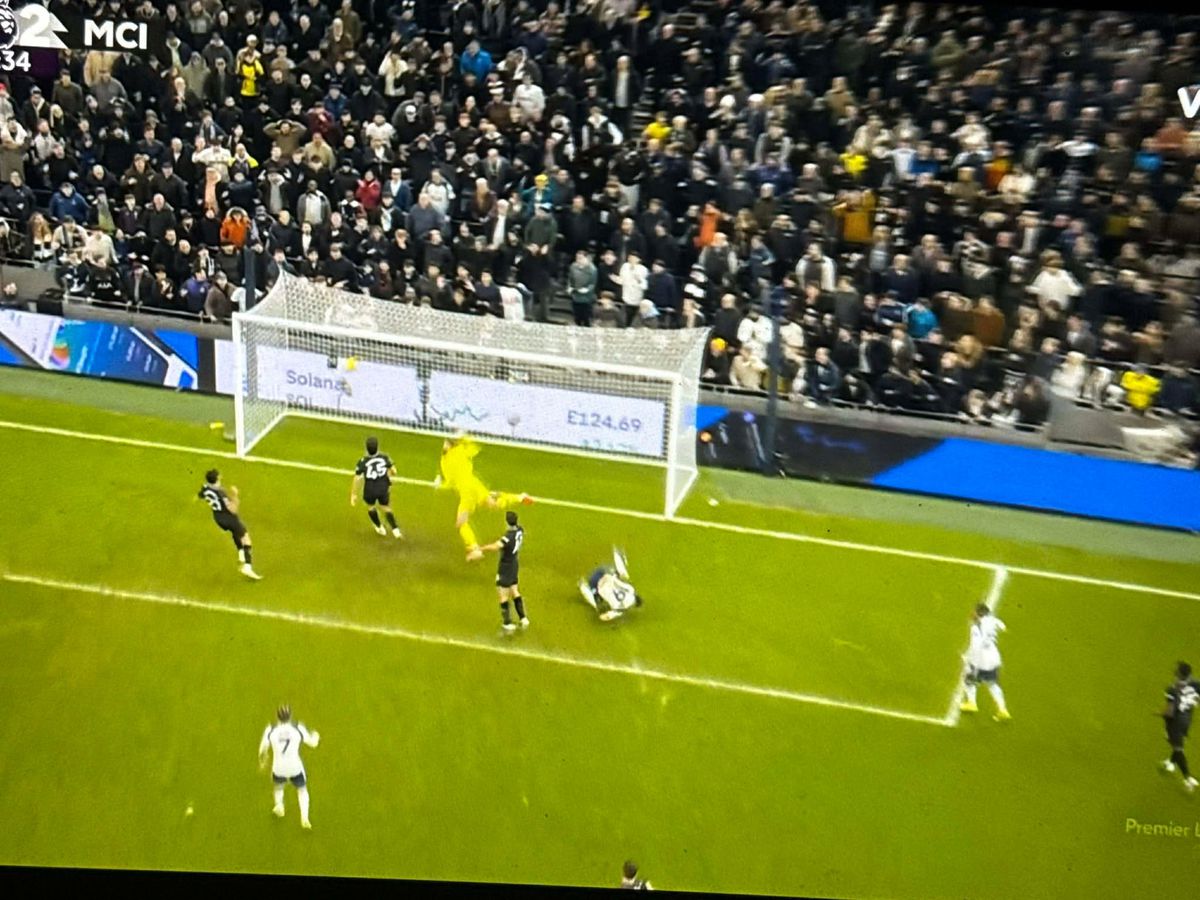 Gol Solanke în Tottenham - Manchester City