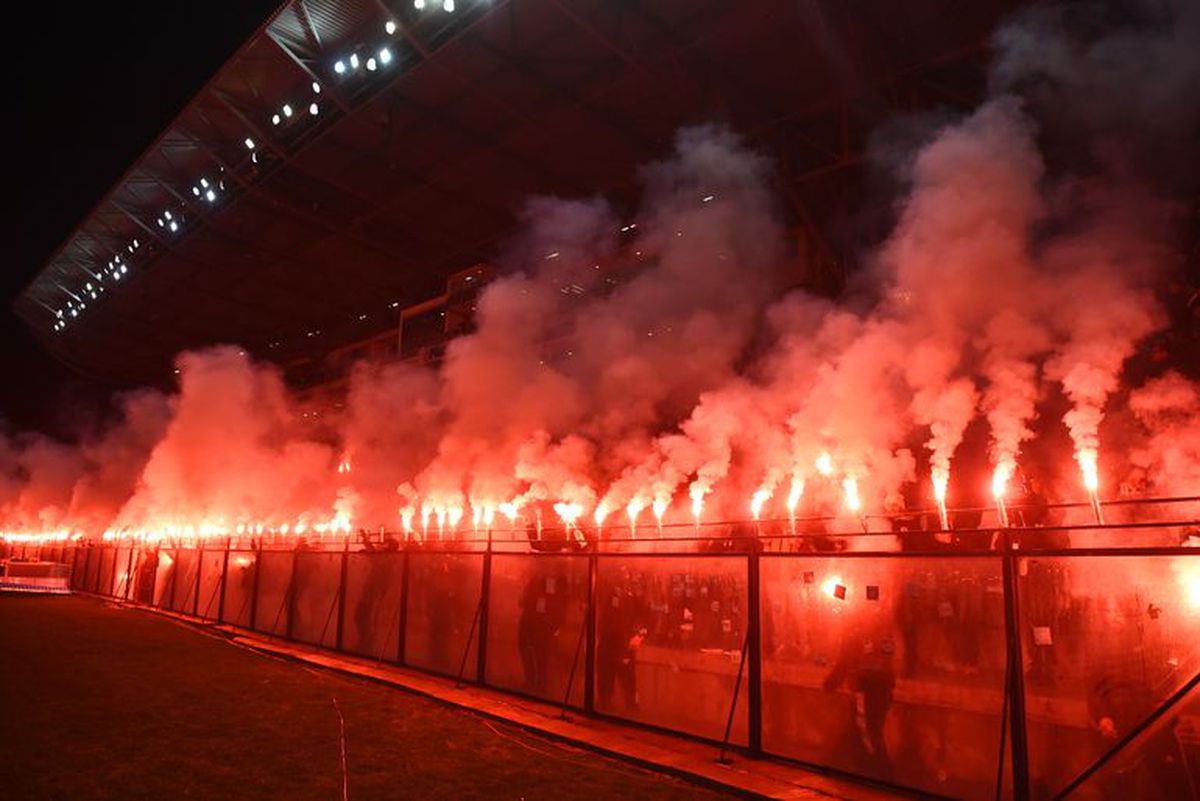 Imagini impresionante la Salonic » Răzvan Lucescu și fanii lui PAOK, la primul meci acasă după tragedia cu cei 7 suporteri