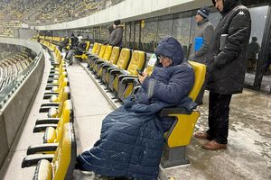 Revoltă prin ninsoare: primul mesaj afișat împotriva lui Gigi Becali + „Yeti” la „oficială”