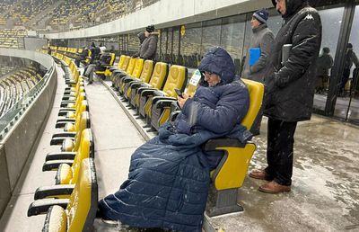 Revoltă prin ninsoare: mutările tactice ale lui Gigi Becali, contestate în văzul lumii pe Arenă + „Yeti” de la „oficială”