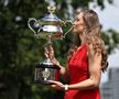 Elena Rybakina cu trofeul de la Australian Open Foto: Imago Images