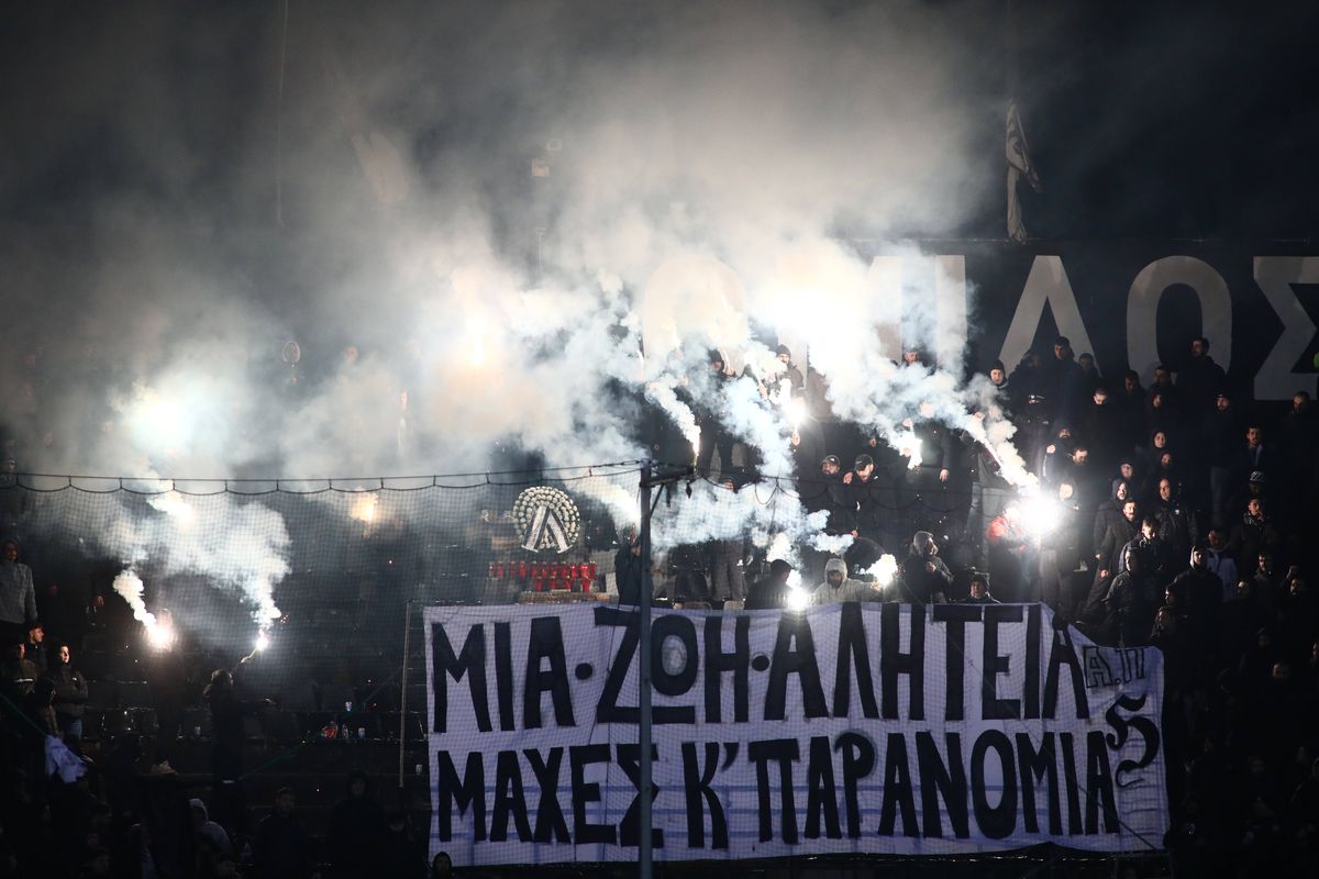 Imagini impresionante la Salonic » Răzvan Lucescu și fanii lui PAOK, la primul meci acasă după tragedia cu cei 7 suporteri