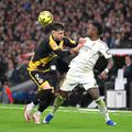 Andrei Rațiu, în duel cu Vinicius // foto: Guliver/gettyimages
