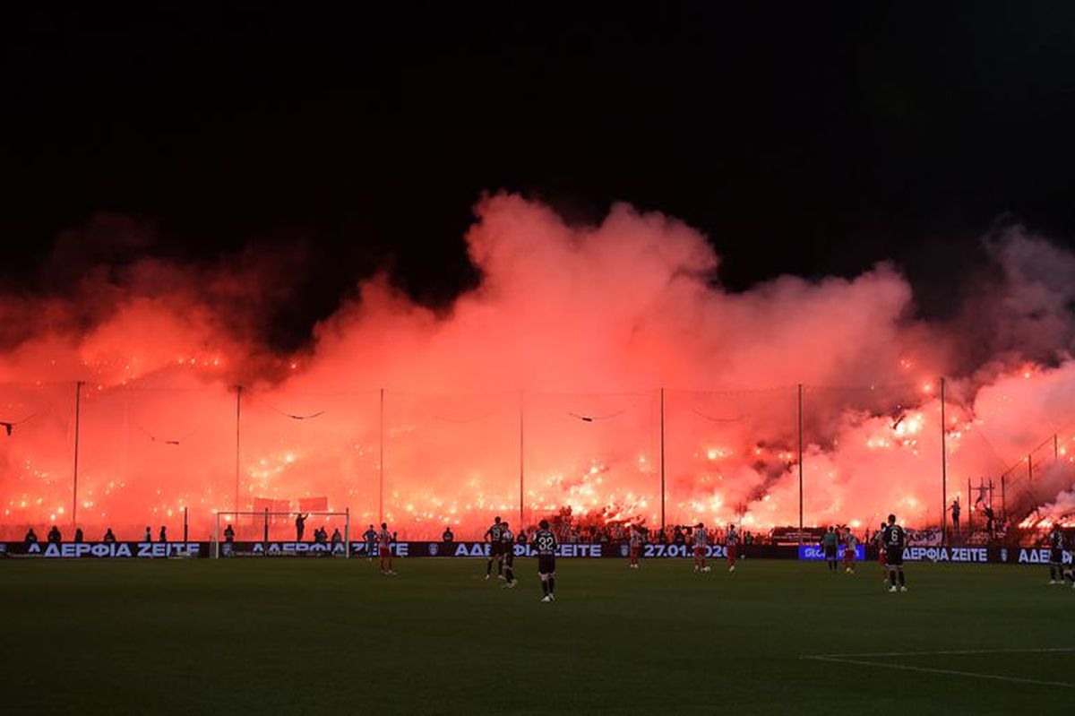 Imagini impresionante la Salonic » Răzvan Lucescu și fanii lui PAOK, la primul meci acasă după tragedia cu cei 7 suporteri