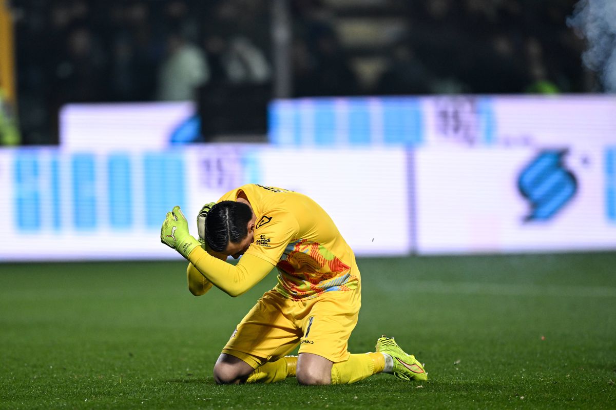 Portarul lui Cremonese, luat la țintă de suporterii lui Inter