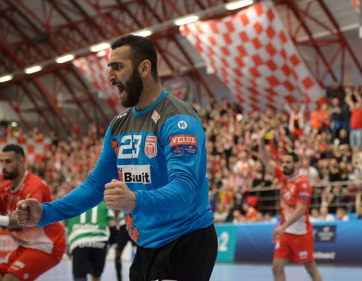 DINAMO - SPORTING 26-24 // VIDEO + FOTO Momente impresionante în Sala Dinamo! Handbaliștii au celebrat calificarea alături de galerie, într-o atmosferă irespirabilă