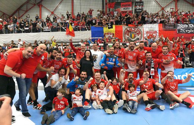 DINAMO ÎN LIGA CAMPIONILOR // VIDEO+FOTO Căpitanul Savenco așteaptă derby-ul cu Steaua: „Abia acum începe greul!” + ce spune despre fanii din Sala Dinamo