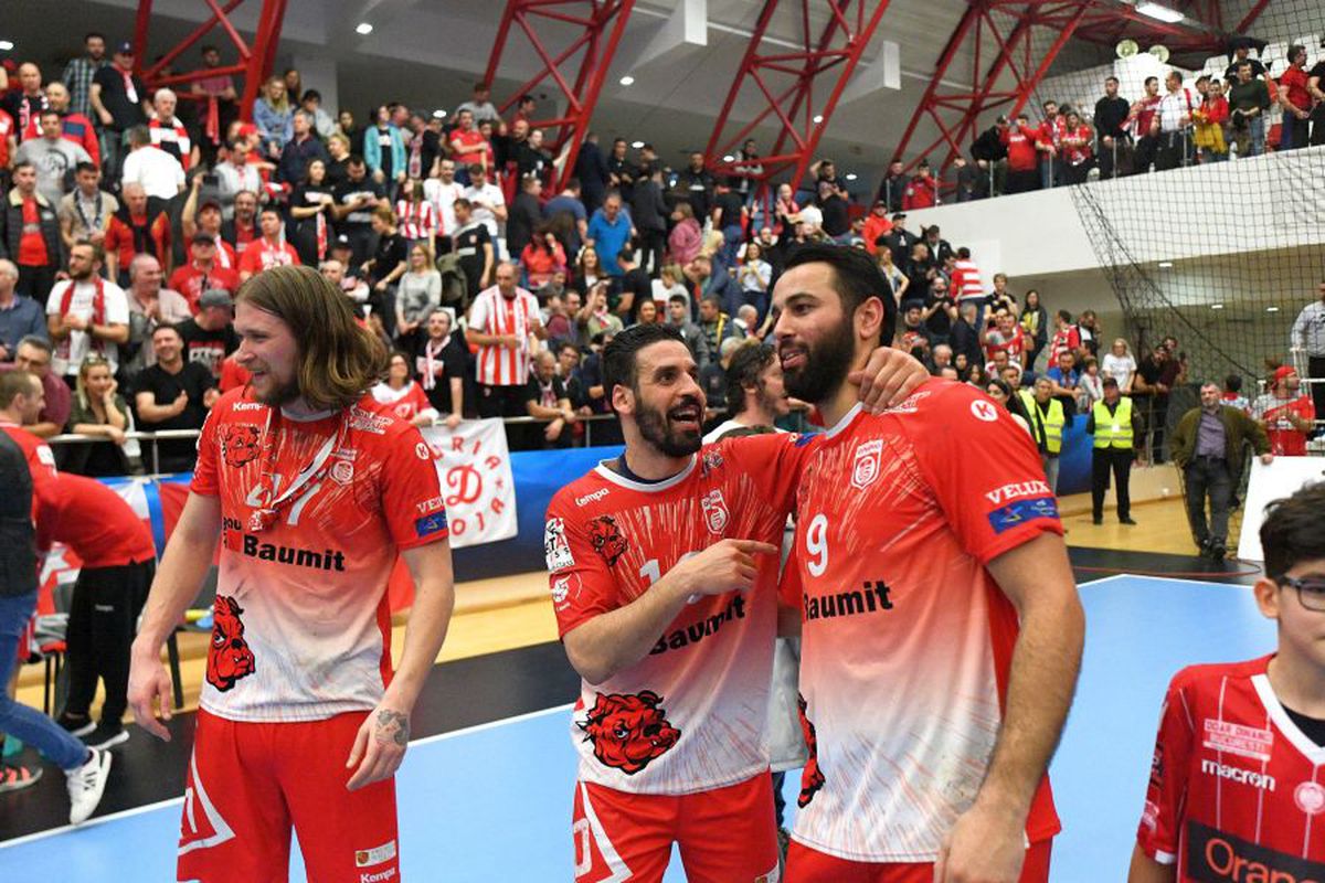 DINAMO ÎN LIGA CAMPIONILOR // Sala Polivalentă sau Cluj? Președintele lui Dinamo anunță: „Fanii decid unde se joacă”