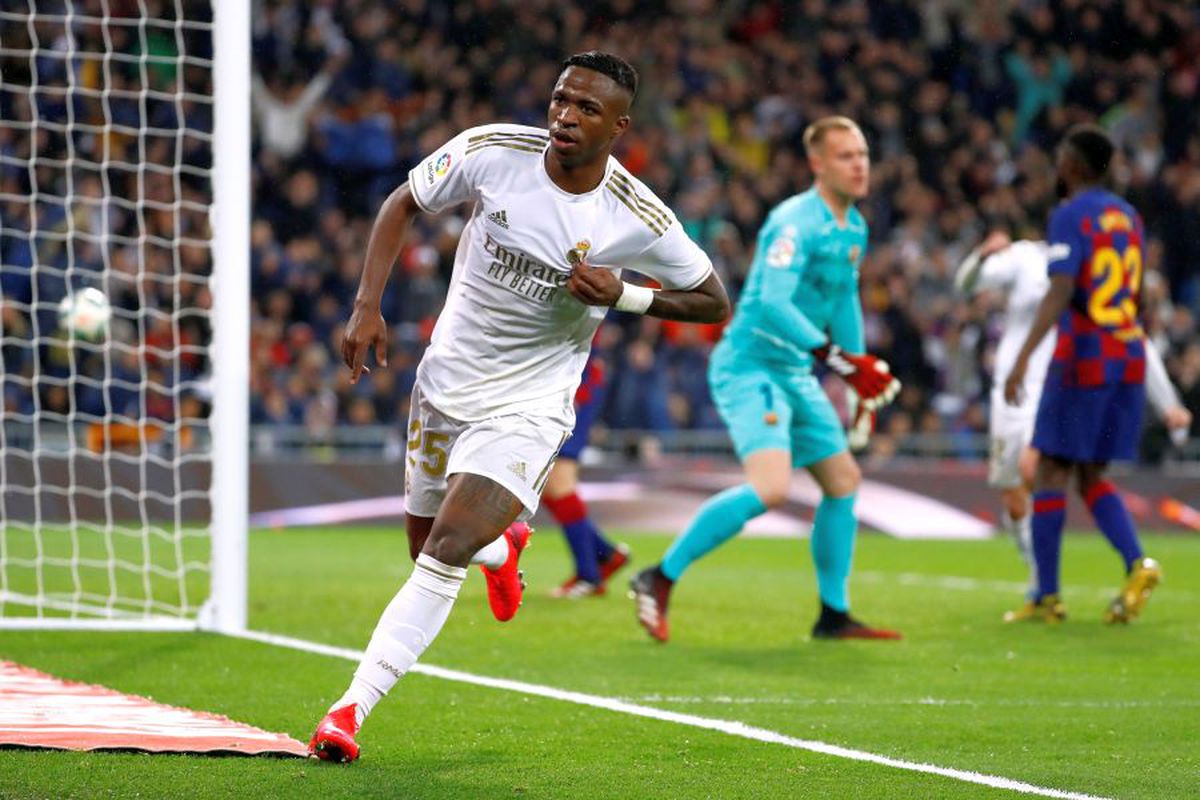 REAL MADRID - BARCELONA 2-0 // VIDEO + FOTO „Galacticii” s-au întors! Real rupe seria de invincibilitate a Barcelonei și urcă pe primul loc! Messi, inexistent în El Clasico