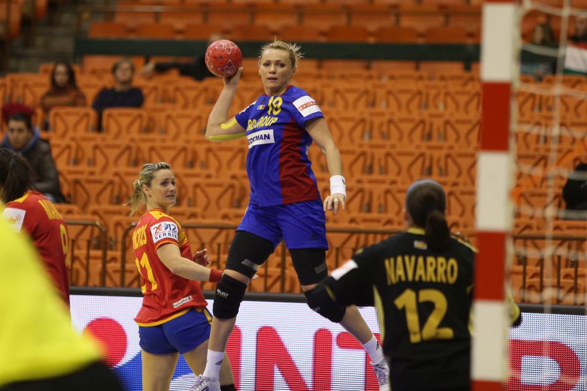 INTERVIU » Iulia Curea, „secund” la CSM București, despre trecerea de la cariera de jucătoare la cea de antrenoare: „Vreau să fiu profesorul pe care să nu-l prindă elevii cu lecția nefăcută!”