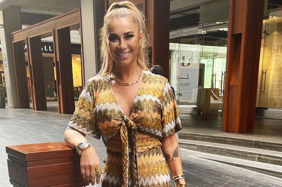 FOTO Anamaria Prodan, imagine incendiară din vacanță! Fotograful a surprins-o într-un costum de baie minuscul