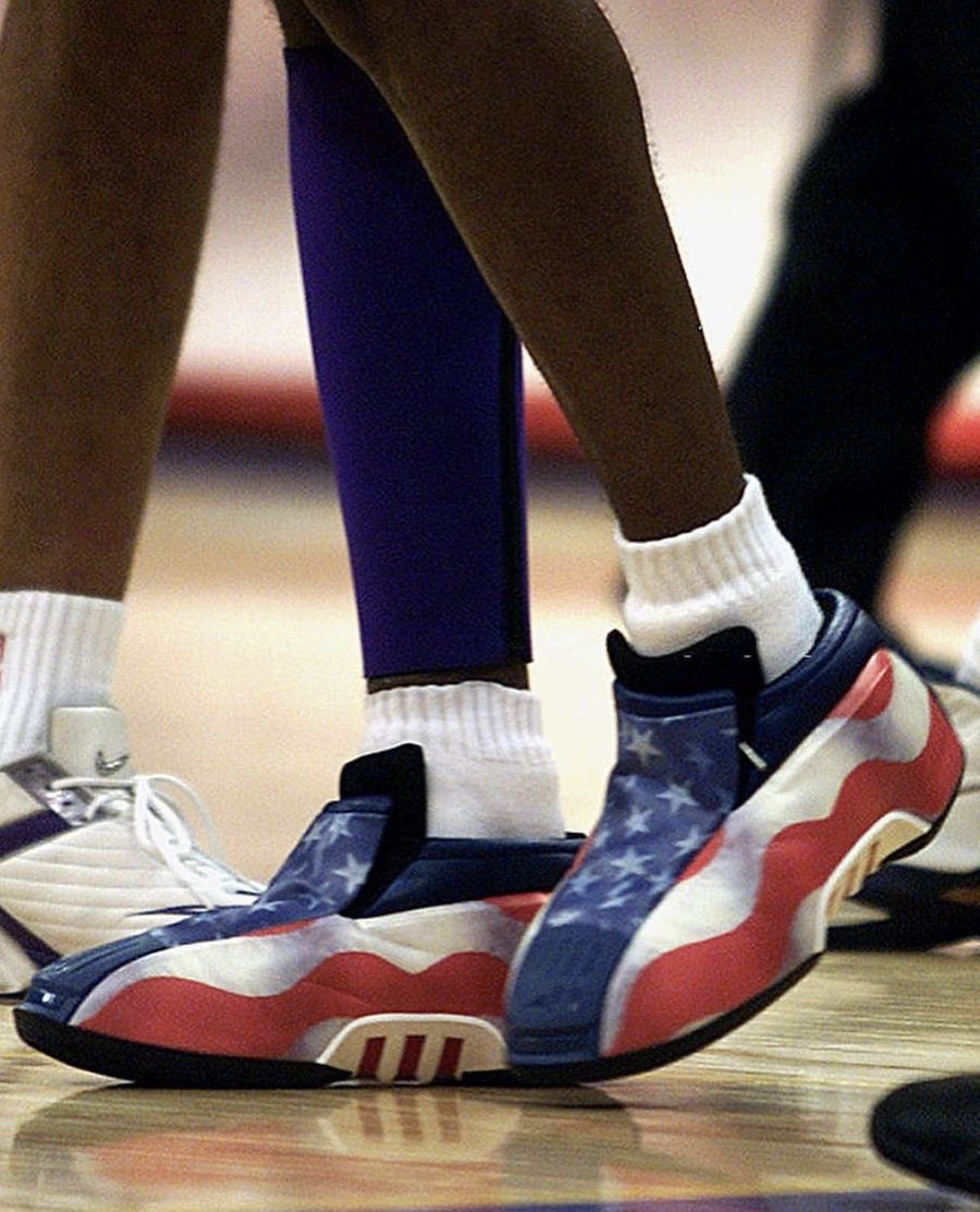 FOTO: Twitter @nicekicks FOTO: Twitter @nicekicks
