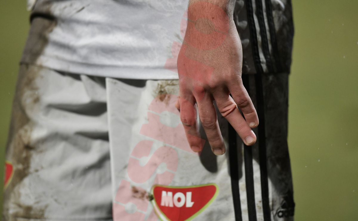 Scandal după Dinamo - Sepsi: „Acum avem 3 jucători suspendați, nu e normal!”