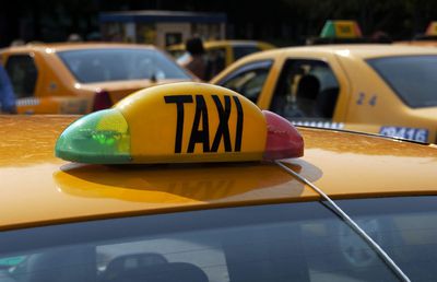Război în Ucraina, ziua a 6-a » Ce au putut face taximetriștii din București cu refugiații ucraineni: amenzi de 10.000 de lei!