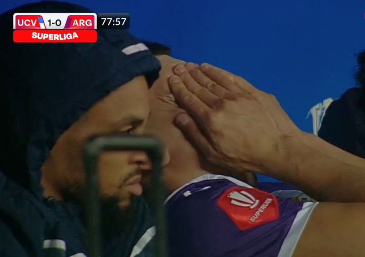 Penalty Costinel Tofan în CSU Craiova - FC Argeș