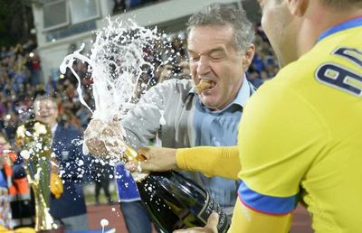 Ar fi fără precedent » Cum vrea să sărbătorească Gigi Becali câștigarea campionatului: „Dau comandă să ajungă până la șinele de tren!”