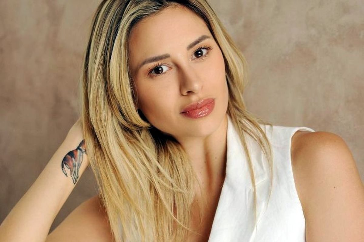 Divorț cu scandal! Soția îl amenință, după ce fotbalistul nu i-a mai dat bani ca să-și cumpere apartament: „Îți vând medalia de campion!”