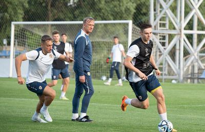 Cine va sta până la urmă pe banca lui FCU Craiova la Arad » Antrenorul care refuză ferm: „Nu se pune problema” + o variantă-surpriză