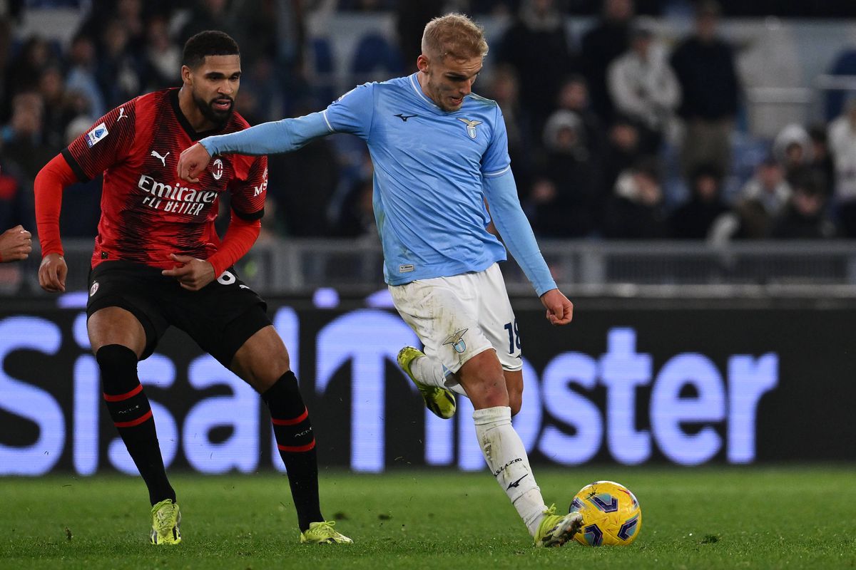 Nervii au cedat în Lazio - Milan » Au terminat meciul în 8 jucători!