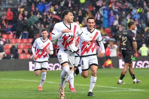 Andrei Rațiu, gol FABULOS în LaLiga! Execuție magică de la 20 de metri în Rayo Vallecano - Sevilla