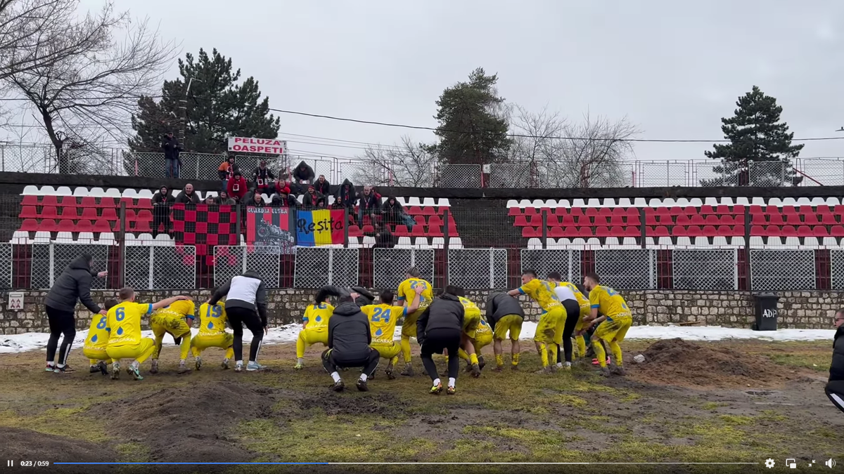 Cum a arătat terenul la meciul Câmpulung - Reșița