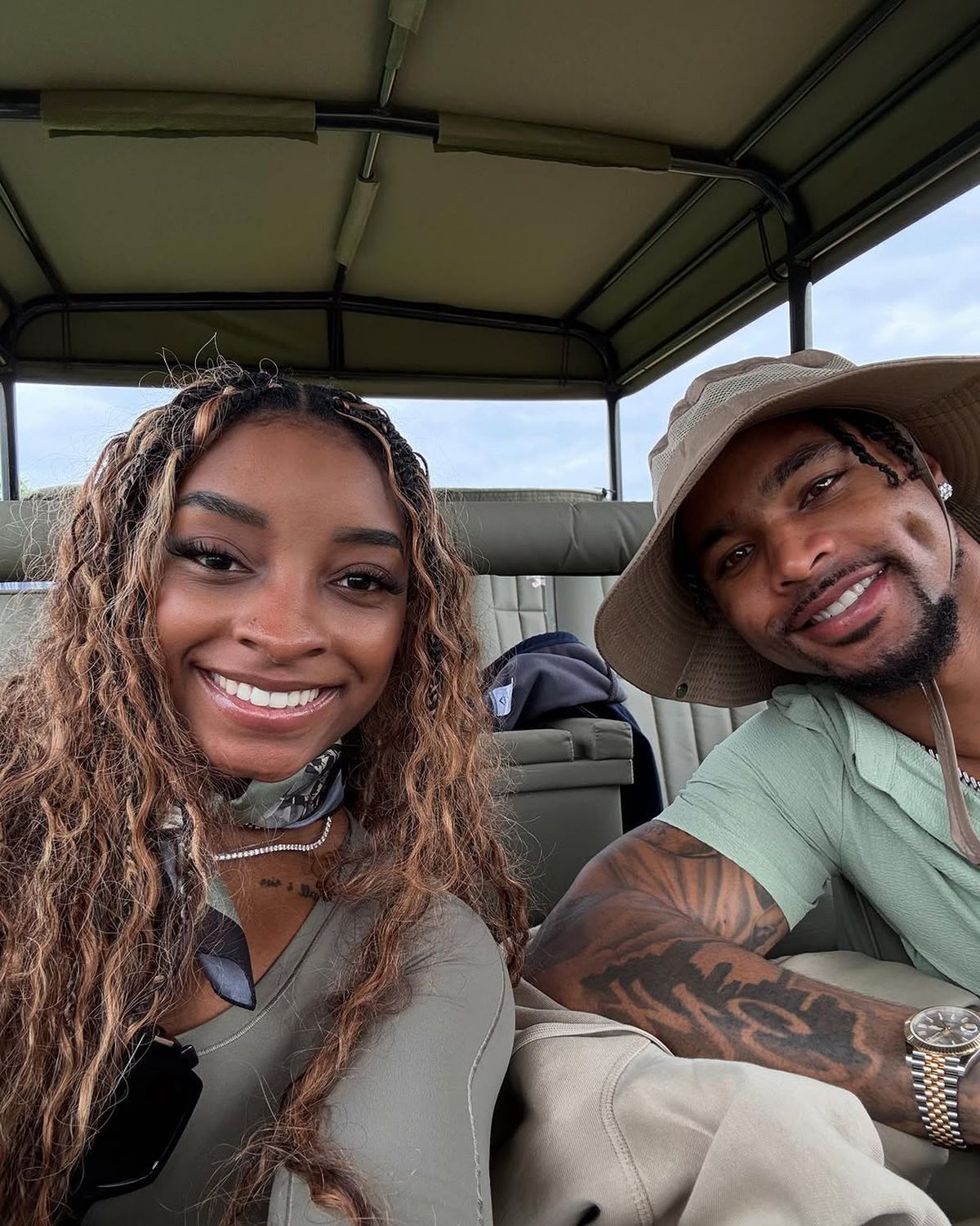 Simone Biles, lună de miere în Africa de Sud, printre lei și elefanți: „Aproape că am făcut pe mine”