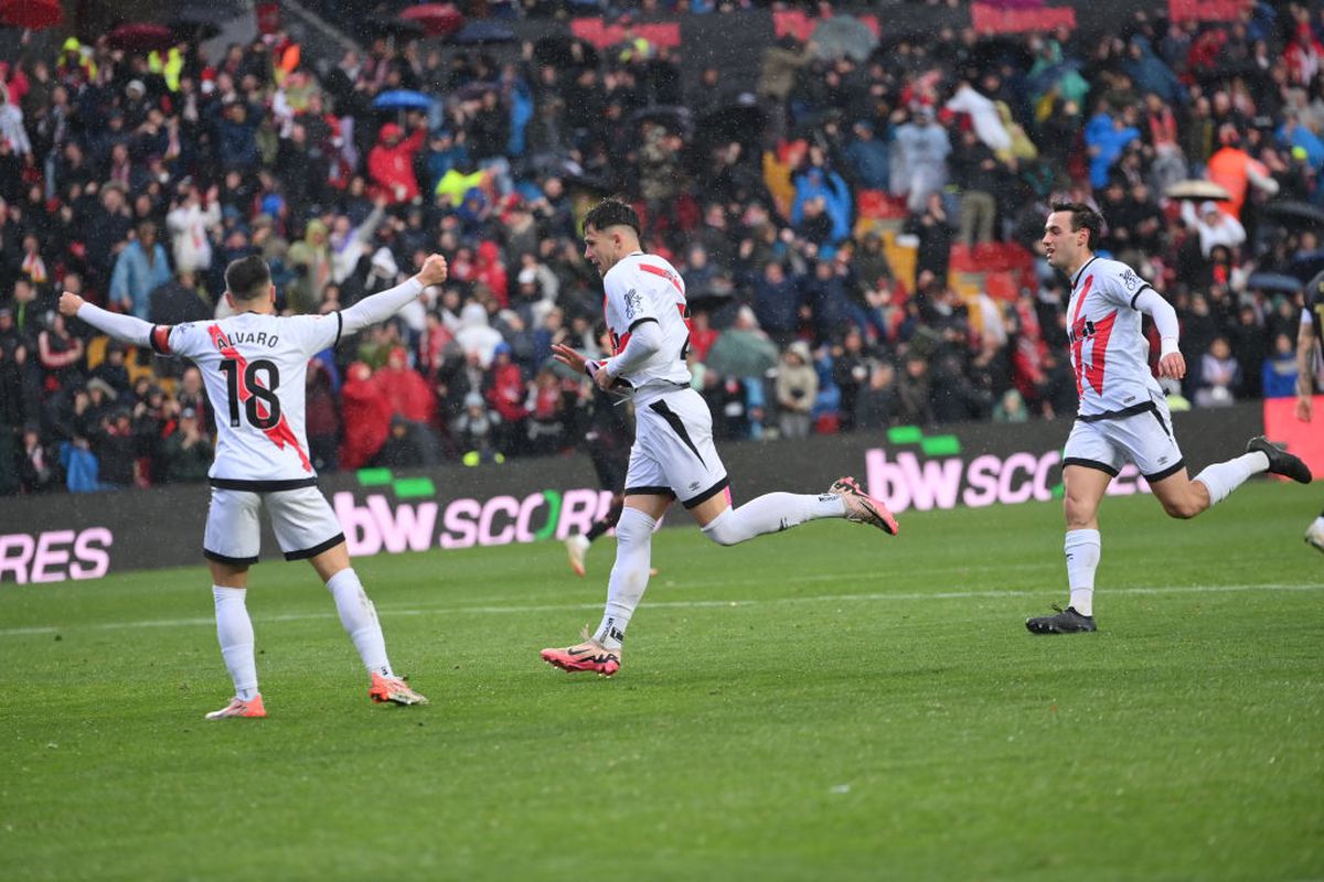 Andrei Rațiu, gol FABULOS în LaLiga! Execuție magică de la 20 de metri în Rayo Vallecano - Sevilla