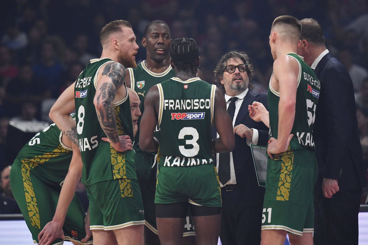 Imagini controversate la meciul dintre Steaua Roșie Belgrad și Zalgiris Kaunas