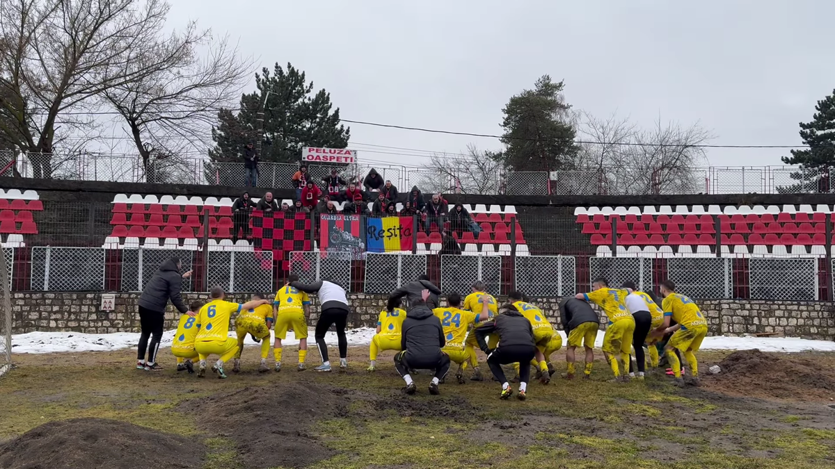 Cum a arătat terenul la meciul Câmpulung - Reșița