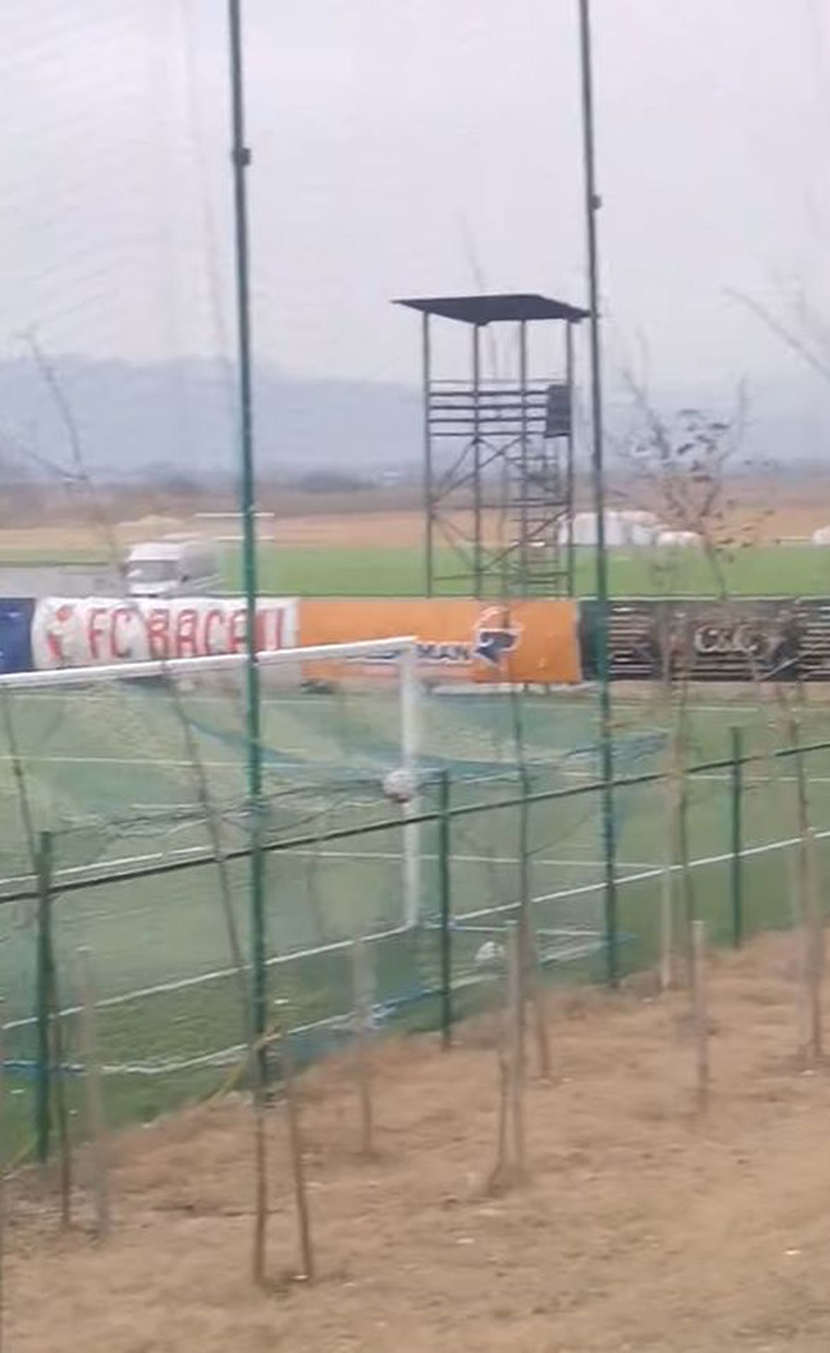 Se plâng de tratamentul primit din partea echipei fraților Pavăl: unde au fost trimiși în timpul meciului