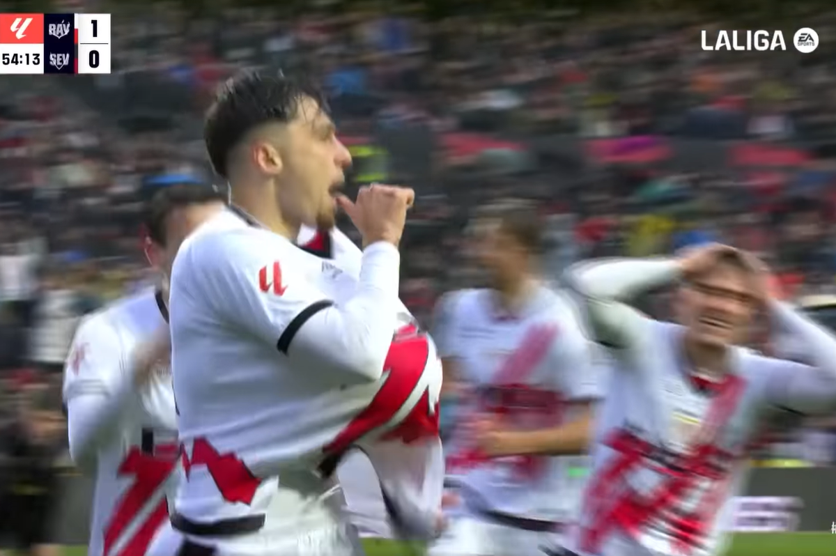 Andrei Rațiu explică reușita de generic din Rayo Vallecano - Sevilla: „Abia ce primisem mingea și deja mă gândeam să șutez”