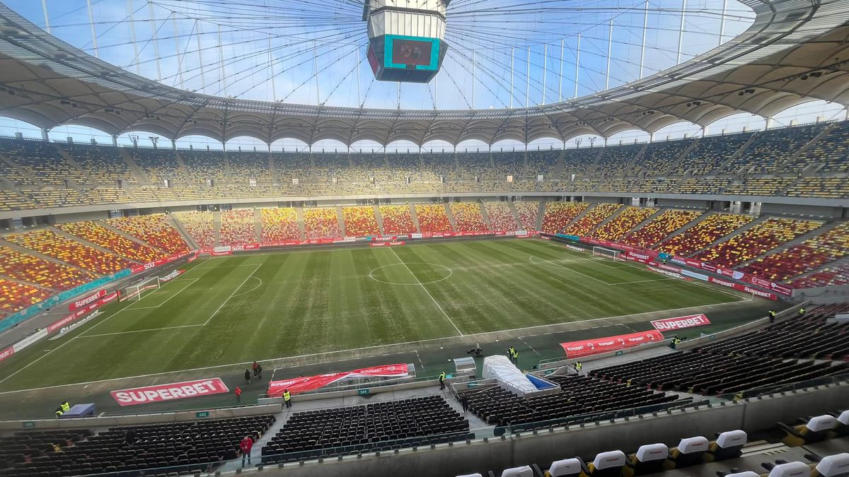 Gazonul de pe Arena Națională, înainte de Dinamo - FC Argeș