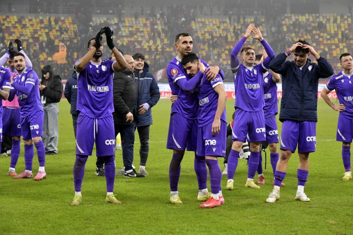 Cum a celebrat FC Argeș calificarea în play-off: sărbătoare în alb și violet pe Arena Națională