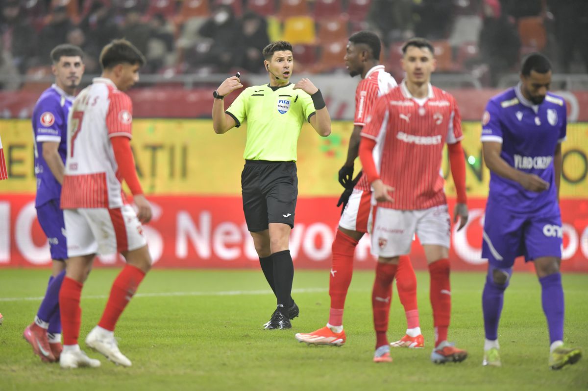 Dinamo - FC Argeș 0-1 » GAME OVER: FCSB e oficial în play-out!! Dinamo a jucat doar o repriză cu FC Argeș, își periclitează șansele la titlu, dar îi semnează sentința marii rivale