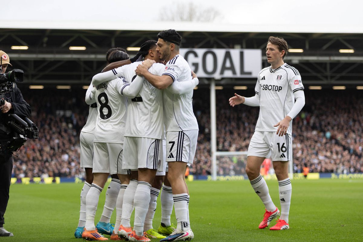 Premier League lămurește controversa de la golul din Fulham - Tottenham: Radu Drăgușin a reclamat fault