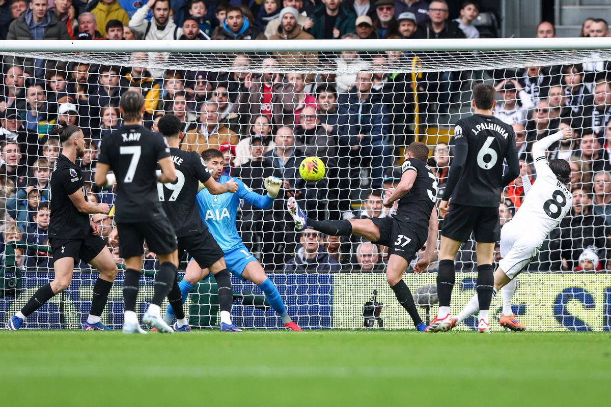 Fulham - Tottenham 2-1 » Cu Radu Drăgușin 90 de minute pe teren, Tottenham a pierdut a patra oară la rând!