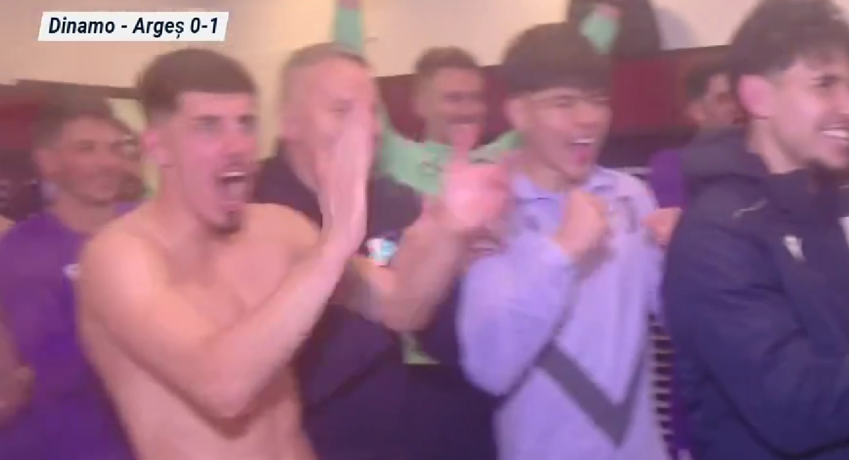 Imagini geniale în vestiar! » Dani Coman și Bogdan Andone au negociat prima în fața jucătorilor: „Atât vă dau!”