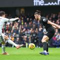 Radu Drăgușin, apărându-se aici la Harry Wilson în Fulham - Tottenham // foto: Imago Images