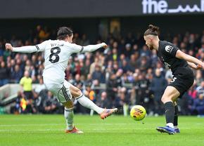 Notele englezilor pentru Radu Drăgușin, după Fulham - Tottenham: „Pur și simplu nu funcționează”