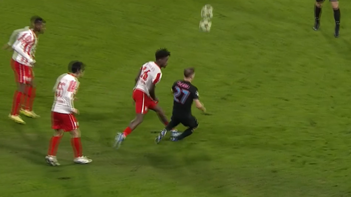 Darius Olaru, călcat în UTA Arad - FCSB