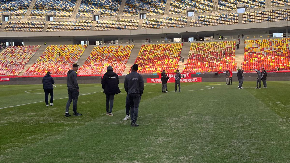 Gazonul de pe Arena Națională, înainte de Dinamo - FC Argeș