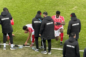 Meci oprit: de ce au îngenuncheat dinamoviștii la marginea terenului, în minutul 10 cu FC Argeș